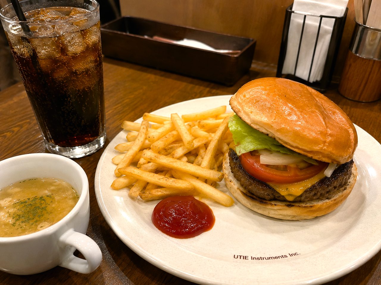 GPT-Image 2.0で生成したハンバーガーの画像